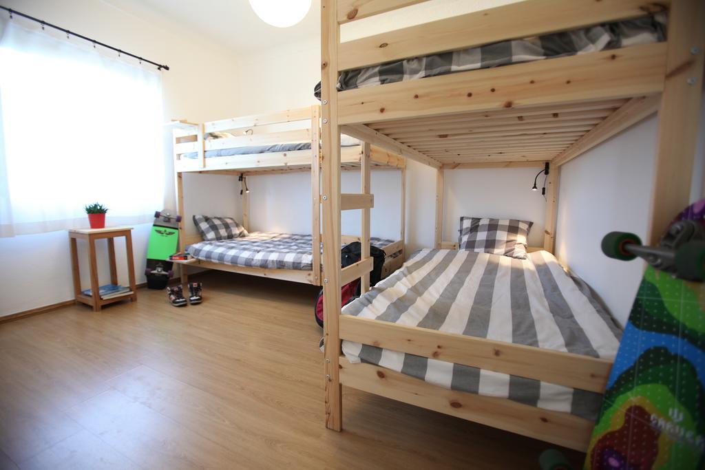 Moka Surfhouse Hostel Ерисейра Стая снимка